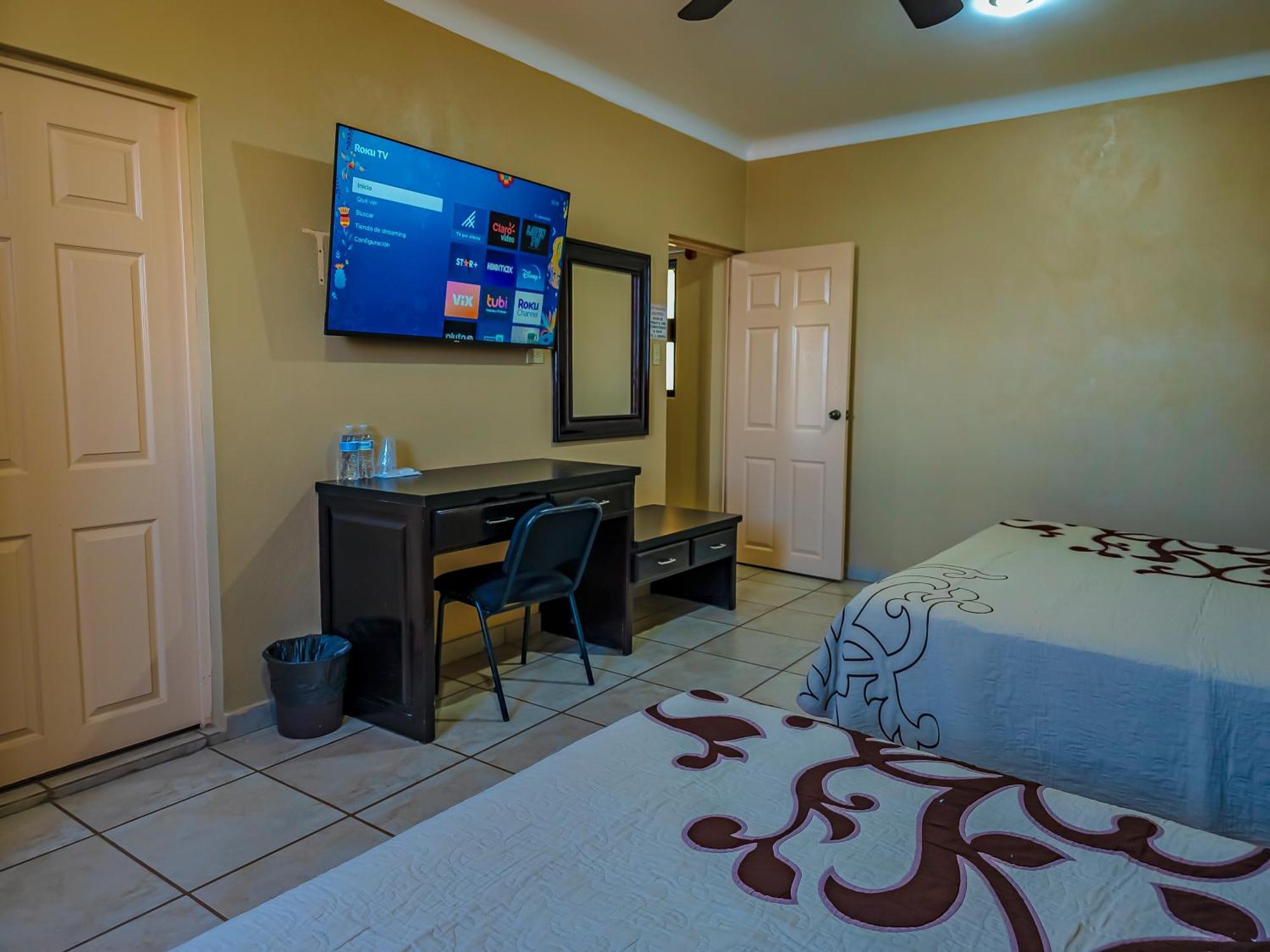 Hotel Oasis Ciudad Constitución エクステリア 写真